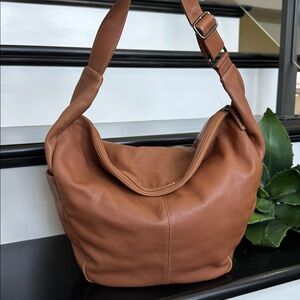 Gianni Conti Italian Genuine Leather Luxurious Shoulder Crossbody Purse so nice